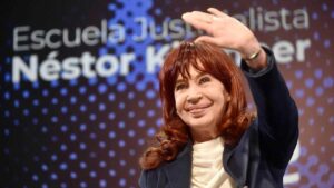 APARECIÓ CRIS