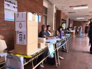 VOTO EL 74%