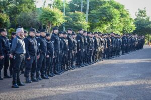 4 MIL POLICIAS