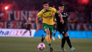 DEFENSA ELIMINO A SAN LORENZO