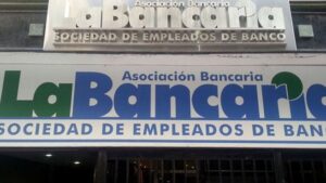 LA BANCARIA-03