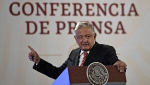 LOPEZ OBRADOR-21