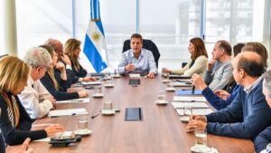 MASSA Y SU GABINETE-04