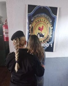 UNA MUJER PRESA